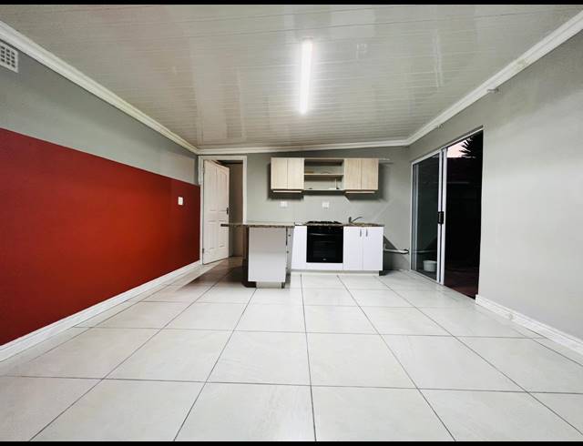 2 BEDROOM APARTMENT TO LET IN KENWYN